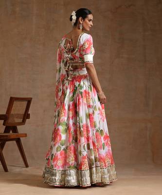 Gul Noor White Lehenga Set 4