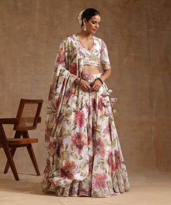 Gul Sufiyana White Lehenga Set 1
