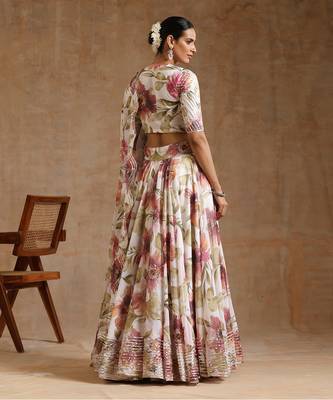 Gul Sufiyana White Lehenga Set 4
