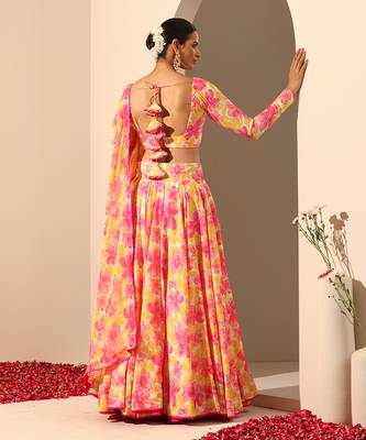 Gul Rangrez Yellow Lehenga Set 4