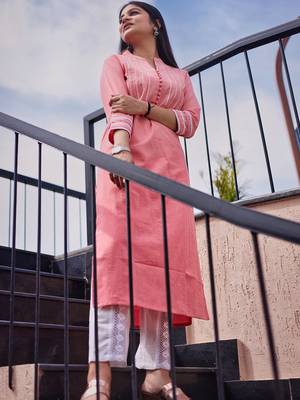 Hatheli lace insert floral embroidered a-line cotton kurta 4