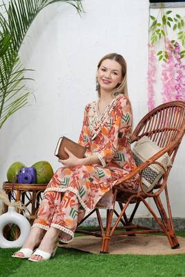 Hatheli floral printed shirt collar thread work kurta with trousers 1