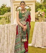 Elora  Printed Patola Silk Blend Saree With Contrast Border And Blouse For Women (Red)