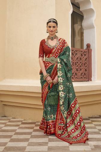 Elora Sigma Silk Ikkat Patola Saree For Women (Green)