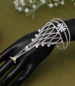 White color hathphool