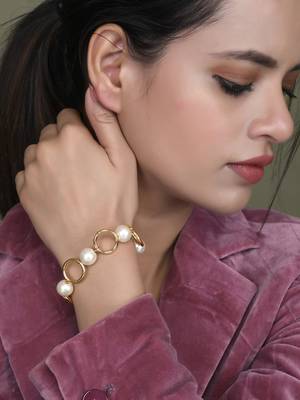 Gold plated pearl chain bracelet 2