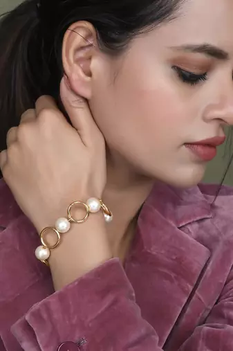 Gold plated pearl chain bracelet