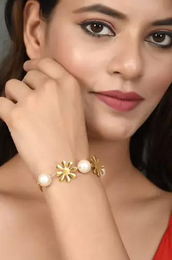 Gold plated handcrafted pearl beads chain bracelet