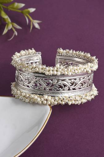 Silver plated pearl handcrafted cuff bracelet