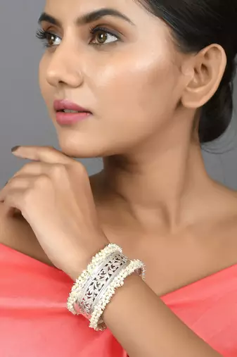 Silver plated pearl handcrafted cuff bracelet
