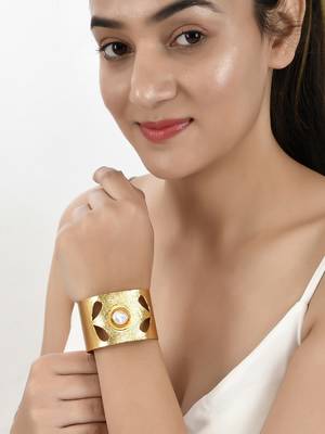 Gold plated traditional kada bracelet 2