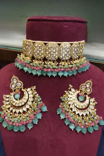 Runjhun squared style decent traditional green kundan & beads studded choker necklace set for women