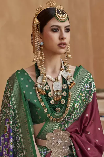 Elora Woven Designed Patola Silk Blend Saree (Dark Maroon)