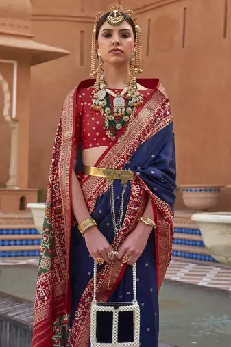 Elora Woven Designed Patola Silk Blend Saree (Indigo Blue)