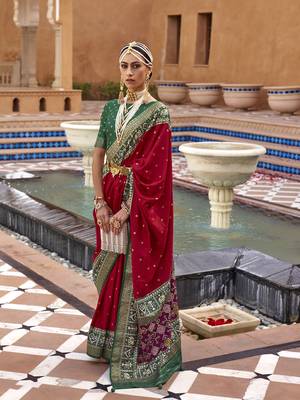 Elora Woven Designed Patola Silk Blend Saree (Red) 1