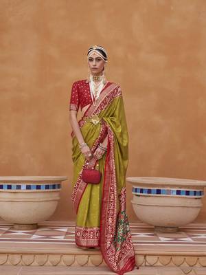 Elora Woven Designed Patola Silk Blend Saree (Mehendi Green) 1