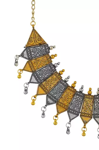 Statement temple choker necklace