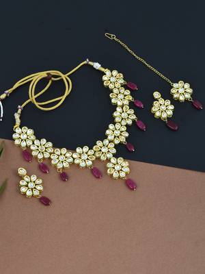 Handcrafted gold plated kundan jewellery set 1