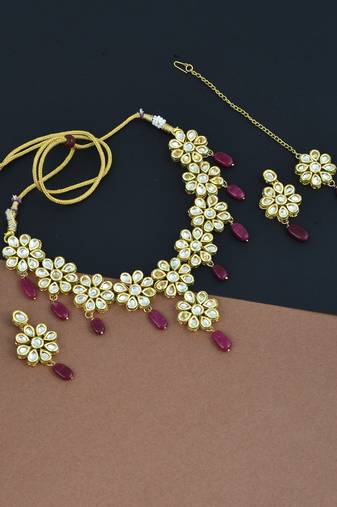 Handcrafted gold plated kundan jewellery set