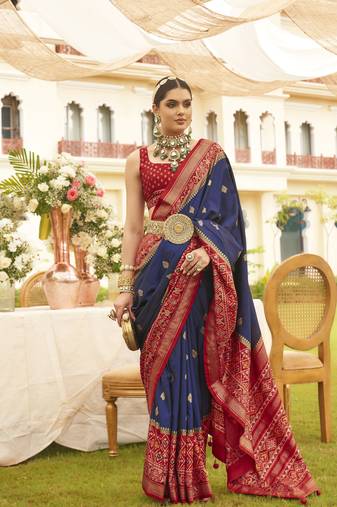 Elora Ethnic Wear Printed Patola Silk Blend Saree (Navy Blue)