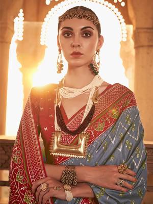 Elora  Gold Printed Patola Silk Blend Saree For Women (Grey) 2