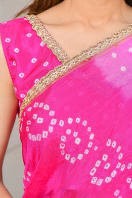 Magenta Bandhani Saree Set Without Blouse 3