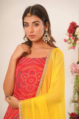 Red bandhani sharara set with dupatta 3