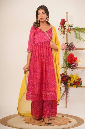 Magenta bandhani angrakha set with dupatta