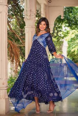 Blue bandhani anarkali kurti with dupatta 4