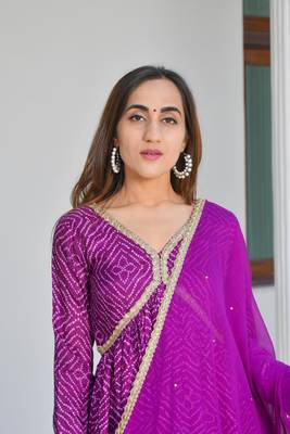 Purple bandhani anarkal set with dupatta 2