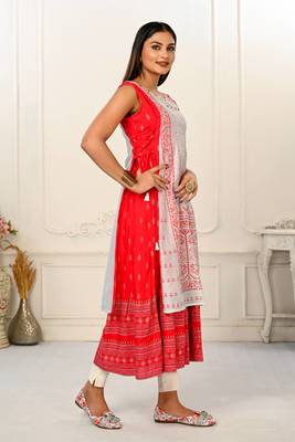 Premium 2 layered inner cotton and outward jacket rayon kurti 3