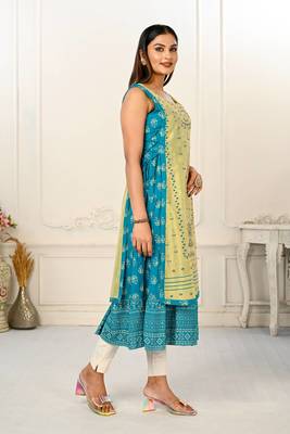 Premium 2 layered inner cotton and outward jacket rayon kurti 3