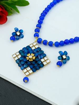 Blue beads pendant set with earrings 1