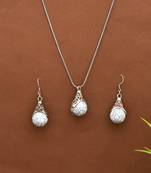 Silver-plated onyx studded jewellery set