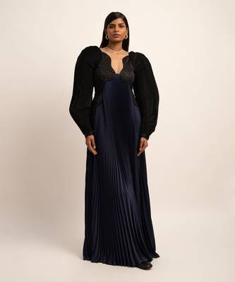 The elysian inception gown suite 1