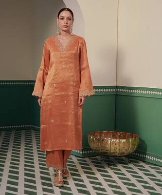 Amber zari  kurta pant set 2