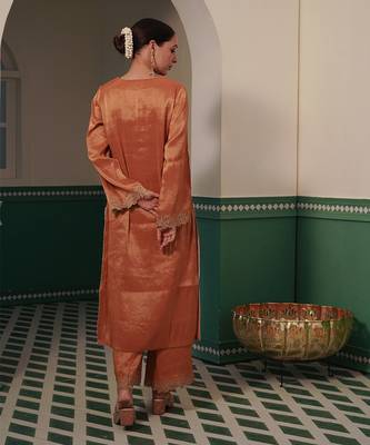 Amber zari  kurta pant set 5