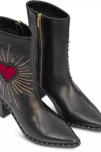 Black embroidery heart me not boots