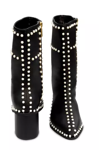 Black embroidery the pearl boots