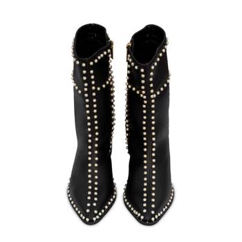Black embroidery the pearl boots 1