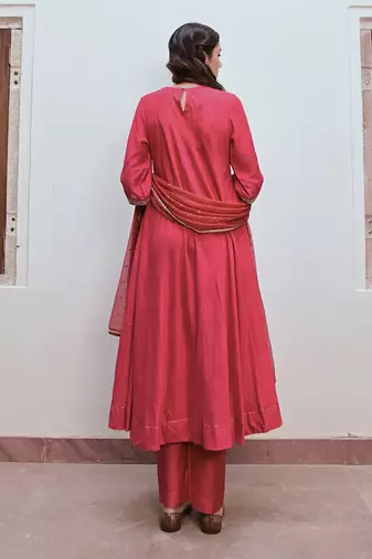 Aabroo kurta set
