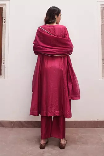 Aiza kurta set