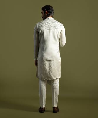 Grey embroidered bundi jacket set 4