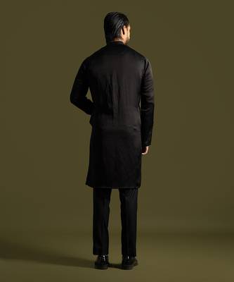 Black pleated linen satin kurta with slim fit pants 4