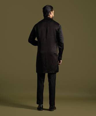 Black smocking detailed kurta with slim fit pants 4