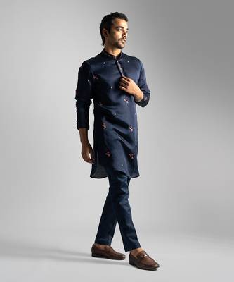 Navy blue linen satin kurta with slim fit pants 3