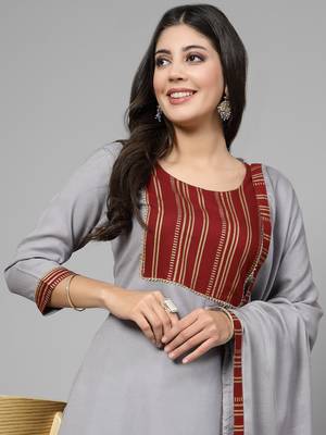 Grey rayon kurta pant set with dupatta 3