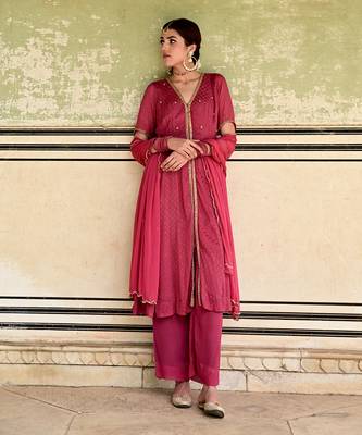 Surkh kurta set 1