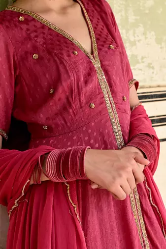 Surkh kurta set