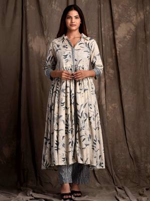Mokshi women's beige printed cotton kurta with palazzo 2